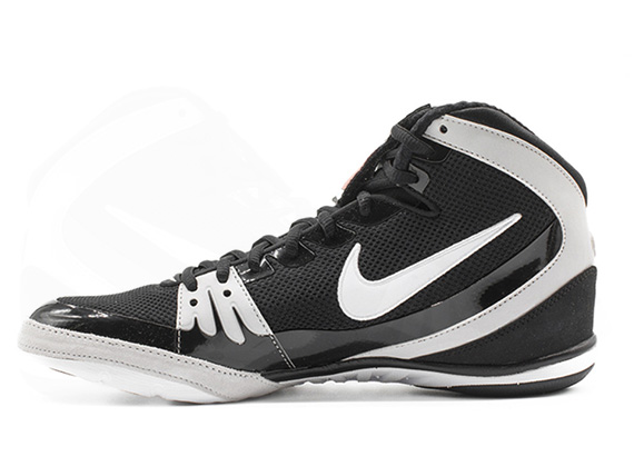 Nike Freek - Black / White Nike Freek - Black / White