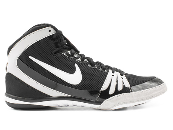Nike Freek - Black / White (316403-011) Nike Freek - Black / White (316403-011)